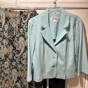 pretty suit with skirt and blazer. Elastic waist skirt pretty buttons - jacket
